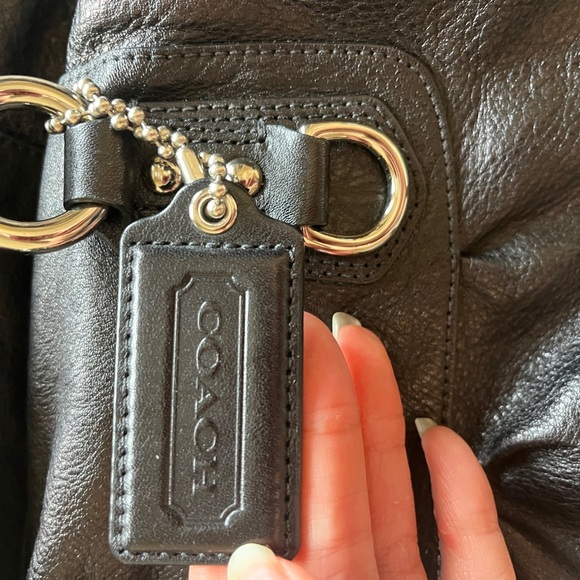 Super trendy 2000s coach mini duffel hand bag - Picture 3 of 3